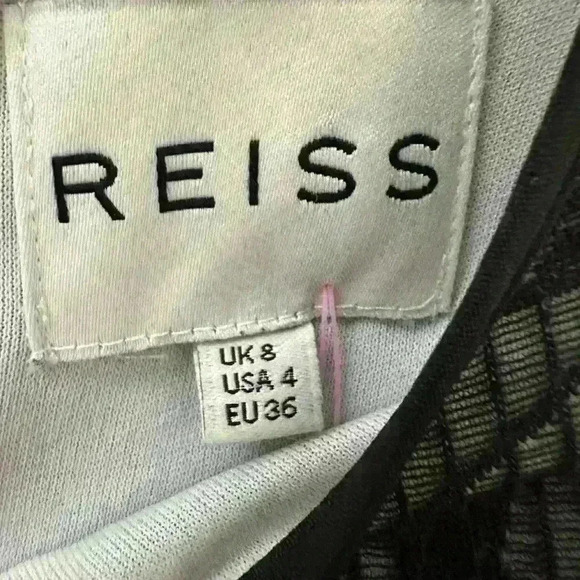 REISS Stunning Bodycon Kitty Lace fitted‎ black dress size 4 - Picture 5 of 8